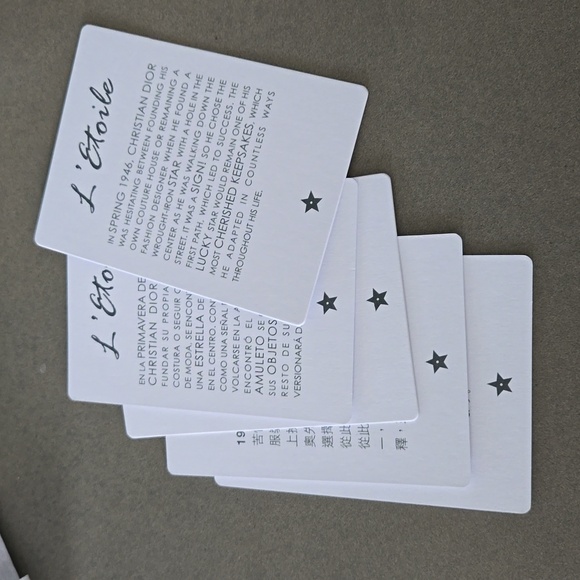 Brand New in Box DIOR phone charm silver 5x detachable charms Star 🌟 Dior chain - Picture 5 of 7